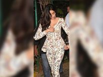 ఊహించని షాక్ తో లాక్మే ఫ్యాషన్ వీక్ లో ఉక్కిరి బిక్కిరి అయిన జాన్వీ కపూర్