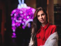 మా ఆయన నాతో రాత్రి గడిపే ప్రతి క్షణాన్ని ఉదయం పొలాల్లో చెబుతున్నాడు 