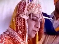 యువకులతో శృంగారం చేసి ప్రాణాలు తీసే లిప్‌స్టిక్ బాబాను  నగ్నంగా ఊరేగించి చెప్పుతో కొట్టినా తప్పులేదట