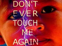 రియల్ లైఫ్ స్టోరీస్: తన కొడుకును తెల్లగా మార్చేందుకు రోజూ రాయితో రుద్దుతున్న మహిళ