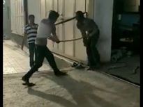 దళితులంటే అంత చులకనా? దొంగకు బతుకుదెరువుకు వచ్చే వాడికి తేడా తెలియదా?అమాయకుడి ప్రాణాలను ఎలాతీస్తారు?