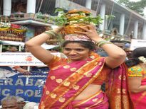 గోల్కొండ కోట దగ్గర మొదట బోనాలు ఎందుకు ఎత్తుతారంటే! ముస్లిం పాలకులూ గౌరవించారు, వెయ్యేళ్ల చరిత్ర