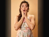 రష్మీక మాదిరిగా స్మార్ట్ గా కనిపించాలంటే.. ఈ క్యూట్ భామ ఫ్యాషన్ ను ఫాలో కావాల్సిందే..