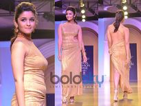 IBFW के आखिरी दिन रैंप पर उतरी आलिया 