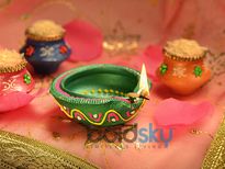 बजट में रह कर करें दिवाली की सजावट 