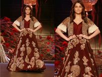 AICW 2015 में मनीष मल्‍होत्रा की शोस्‍टॉपर बनीं ऐश्‍वर्या