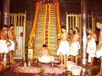  केरल का सबरीमाला मंदिर जहां महिलाओं का जाना है वर्जित 
