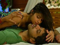 जाने kisses और Bite से कैसे करें अपने पार्टनर को बेड पर Turn On