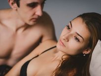  आखिर प्रेगनेंसी के बाद क्‍यूं दर्दनाक बन जाता है सेक्‍स करना 