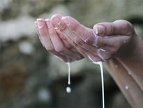 दूध से बनाएं ये 15 फेस पैक और देंखे चेहरे पर जादू 