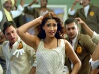 ये संकेत बताते है कि आपकी पर्सनेलिटी है Man Magnet.. 