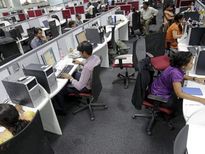 लगातार एक जगह बैठकर काम करने से जल्दी होती है मौत, अपनाएं ये तरीके और महफूज रहें