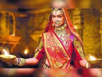 पद्मावती घूमर लुक: 20 + किलो के लहंगे में दिखा दीपिका का नखरीला अंदाज 