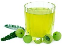 जानिए क्यों रोजाना पीना चाहिए 1 गिलास आंवले का जूस