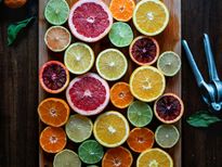 इन लक्षणों से पहचानें कि आपके शरीर में हो गयी Vitamin C की कमी 