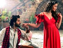 VALENTINE'S DAY पर लड़की से कैसे करवाएं हाँ 