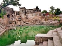 Shiv Temple: पाकिस्‍तान में है एक हजार साल पुराना शिवमंदिर, शिव के आंसूओं से बना था ये मंदिर 