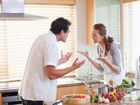 Relationship Tips in Hindi: कितनी भी बढ़ जाए तू-तू मैं-मैं, पार्टनर को कभी ना बोले ये बातें