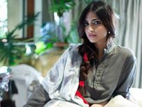 क्‍या आप भी खुद के प्रति Self-Obsessed हैं, आपकी आईब्रोज देंगी इसका जवाब
