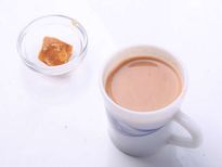  जाड़े में गुड़ की चाय पीने के हैं कई फायदें, खून की कमी को करें दूर 