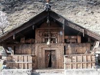 उत्तराखंड के इस गांव में मौजूद है कर्ण और दुर्योधन का मंदिर, यहां के लोगों का है महाभारत से नाता