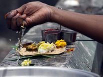 श्राद्ध के दौरान पितृ दोष से बचने के लिए जरूर करना चाहिए इन मंत्रों का जाप