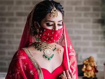 कोरोना के दौर में पड़ गई है शादी की डेट तो इन बातों को ध्यान में रखकर इस दिन को बनाएं स्पेशल