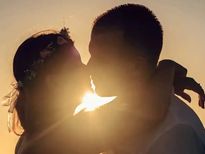 International Kissing Day: जानिए इसका इतिहास और मजेदार परंपराएं