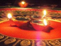 Diwali 2021: इस साल दिवाली पूजन के लिए ये है सबसे उत्तम समय, माता लक्ष्मी के इन मंत्रों का जरुर करें जाप