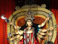 9 दिन तक ही क्यों मनाया जाता है नवरात्रि का त्योहार, जानें क्या है पौराणिक कथाएं