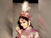 आशा पारेख दादा साहेब फाल्के अवॉर्ड से होंगी सम्मानित, दिग्गज अभिनेत्री के बारें में जानें कुछ फैक्ट्स 