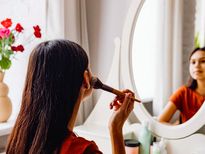 Blush Mistakes : मेकअप के दौरान ना करें ये 5 ब्लश मिसटेक्स