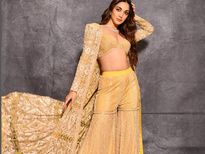Fashion Trends 2022: इस साल महिलाओं ने अपने वॉर्डरोब में शामिल किए ये देसी आउटफिट्स 