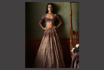 Bridal Lehenga: ब्राइडल आउटफिट के लिए श्रद्धा कपूर से लें इंस्पिरेशन, लेटेस्ट फोटोशूट से गॉर्जियस लहंगे देखें