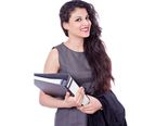 Want To Look Great At Your Workplace? Follow These Simple Beauty Tips! 