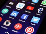 Social Media Is Harmful For Girls & 5 Ways It’s Ruining Your Mental Health!