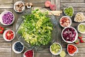 Can You Lose Weight By Eating Salads And Fruits