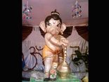 முதன்மைக் கடவுளான விநாயகருக்கு மிகவும் பிடித்த மலர்கள் மற்றும் இலைகள்!!!