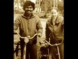 காதலிக்காக 5,879 கி.மீ சைக்கிளில் பயணம் செய்த காதலன் - ஏன்? எதற்கு?