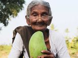 106 வயதில் லட்சங்களை வாரிக் குவிக்கும், இந்த பாட்டி செய்யிற வேலைய பாருங்க!