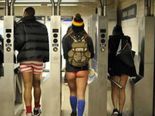 பேண்ட் அணியாமல் ரயிலில் பயணம்...  #விசித்திர_உலகம் #NoPantsSubwayRide 