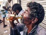 குடிக்கு அடிமையானவர்களை மீட்டெடுக்க இவர்கள் செய்த பலே ஐடியா!  