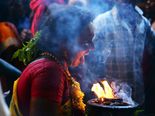 குலசை தசரா திருவிழா - மகிஷாசூரனை வதம் செய்யும் முத்தாரம்மன்