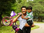  தன் மகன் சிறந்த மனிதனாக வளர்வதற்கு ஒரு தந்தை கற்பிக்க வேண்டிய 4 முக்கிய விஷயங்கள்!