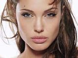 Angelina Set To Launch Her Own Scent