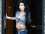 Amy Winehose In A Mess Again