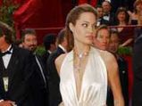 Angelina Jolie Shows Curves On Red Carpet