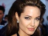 Angelina Jolie Revives Single Earring Trend