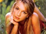 Britney Finds Solace In Gardening