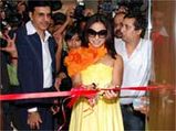 Neetu Chandra Inaugurates Gitanjali Dâ€™Damas Showroom
